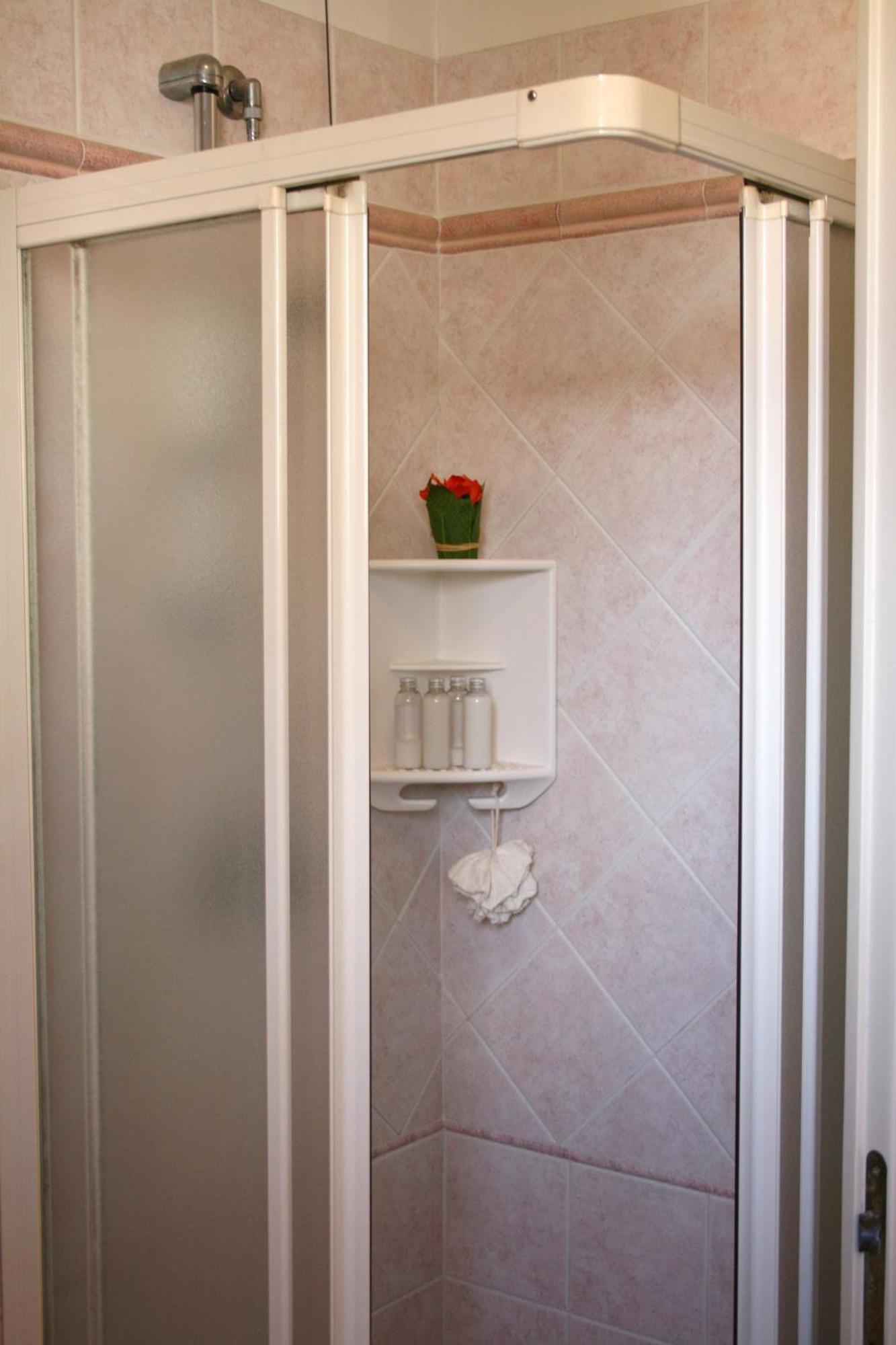 Residenza Villa Margherita Римини Стая снимка